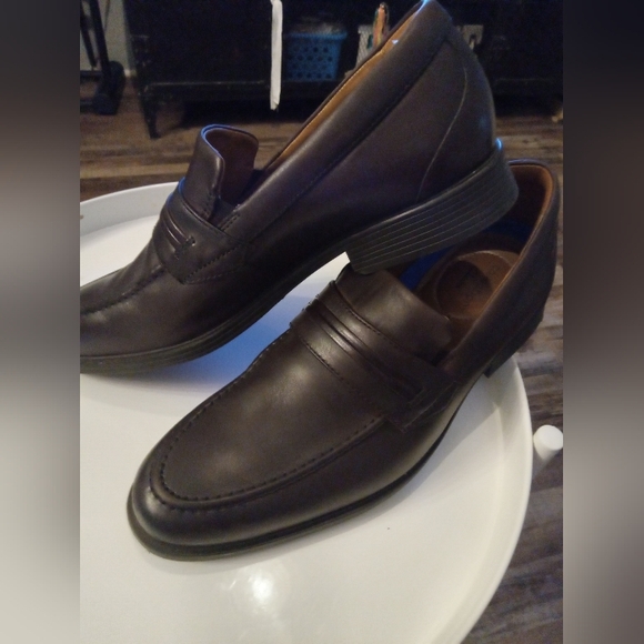 Clark's Whiddon Loafer Men's 10.5 Dark Brown Worn once.     FF206 - Picture 3 of 8